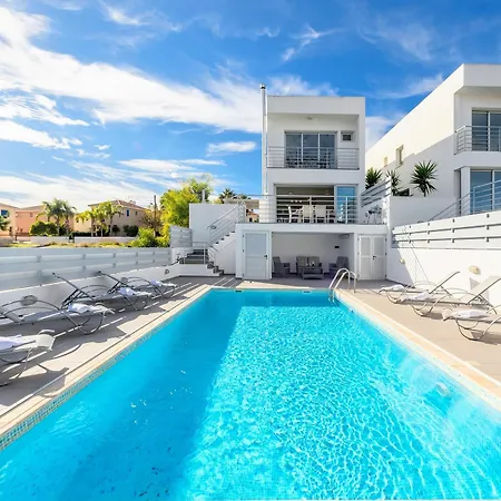 Ayia Triada View 3* Paralimni